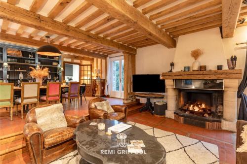 Barneville-la-Bertran Villa | La Maison de la Corniche Enjoy an Authentic Stay in Normandy - 8 Pax