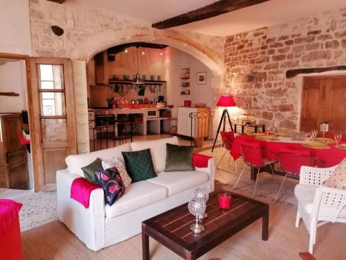 Bonnieux House | La Maison d’Helene & Antoine à Bonnieux XII siècle