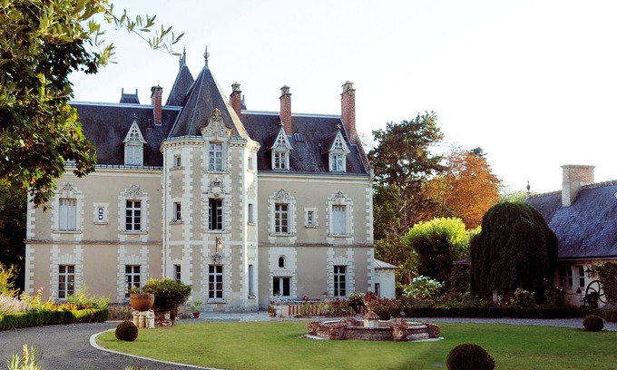 Blere Cottage | "La Maison du Boulanger", Château de Fontenay, 17 Ha Park with Swimming Pool and