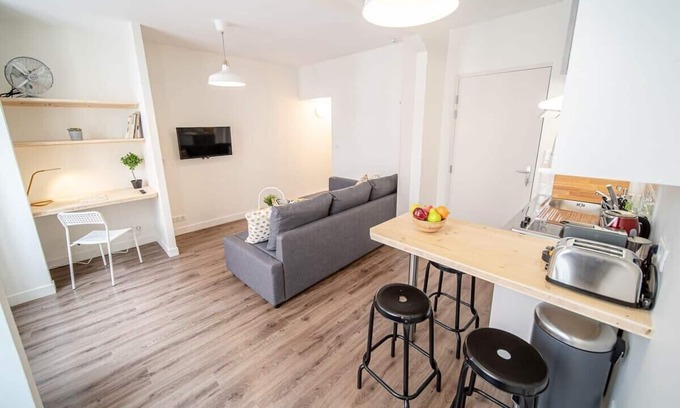 Les Poulettes Apartment | La Maison Gratte Ciel-Studio Villeurbanne-Jardin