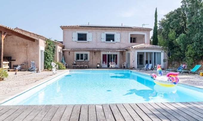 Besse-sur-Issole House | La Maison Noz, bastide with swimming pool, ideal for friends and families