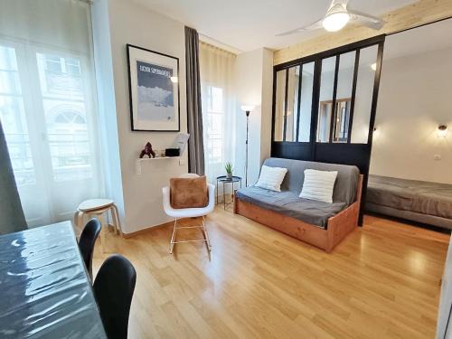Bagneres-de-Luchon Apartment | La Maladeta, T2, wifi, ascenseur, casier à skis, 4 personnes