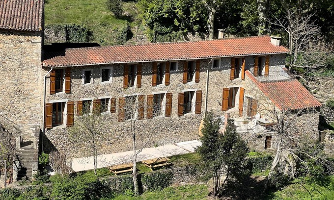 Olargues House | La Mazette, feet in the water! (6 people)