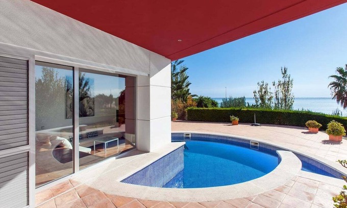 L'Ampolla Villa | LA MEVA LLUNA, Luxury villa on the beachfront with pool