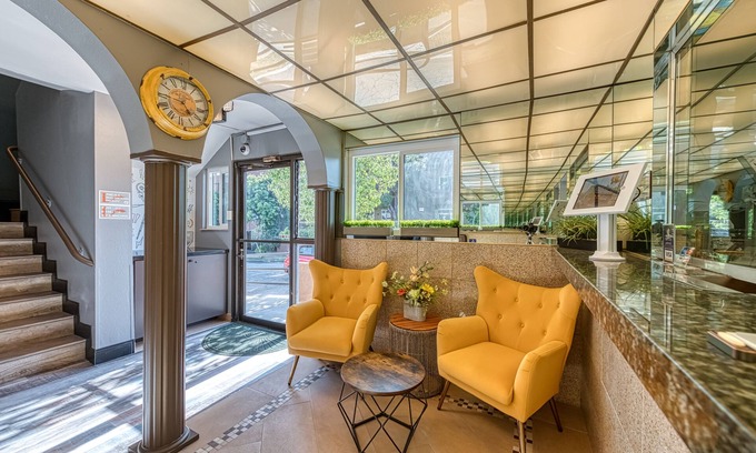 Hollywood Hotel | La Mirage Inn - Hollywood