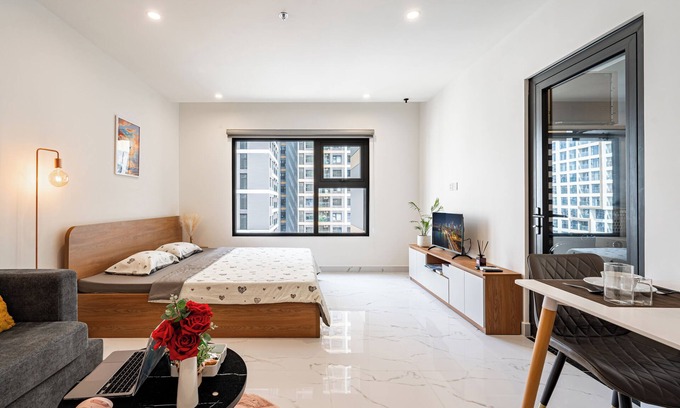 District 9 Apartment | LA Nest - Moru Nest