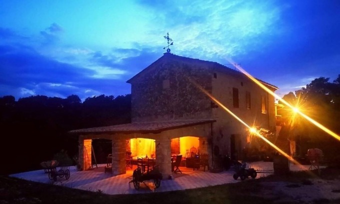 Schifanoia Other | La Nocciolaia