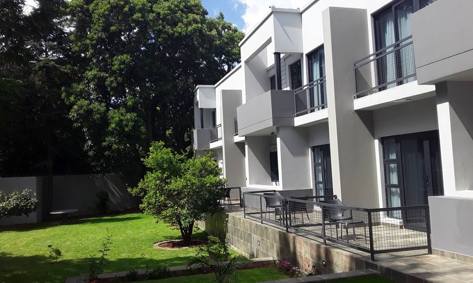 Greater Johannesburg Metropolitan Area Hotel | La Orchard Hotel
