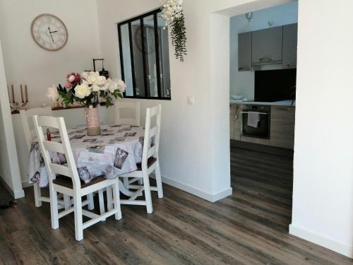 Eyguieres House | La perle des Alpilles Résidence les MYRTILLES