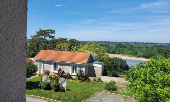 Montlouis-sur-Loire House | La petite Chamarande, peaceful cottage with river view, close to Tours & Amboise