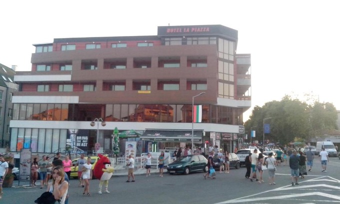 Primorsko Apartment | La Piazza Primorsko Rooms & Apartments