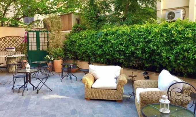 Nomentano Bed & Breakfast | la piazzetta delle regine