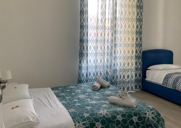 Materdei Apartment | La porta di Carmy