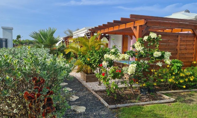 Saint-Francois House | La Promenade des Colibris 1