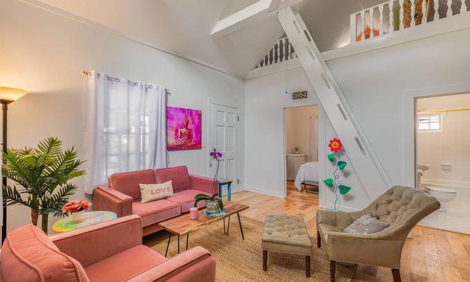 White St. Gallery Apartment | LA PUERTA PEQUENA ~ Charming 1 Bedroom, 1 Bathroom w/Loft in Old Town!