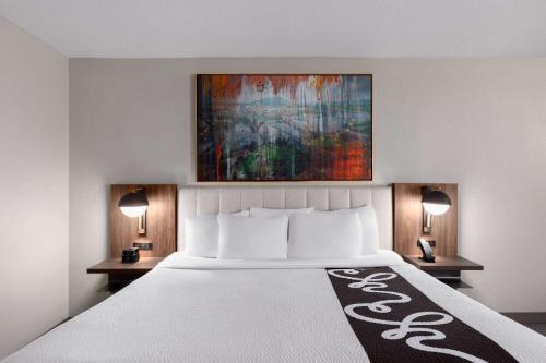 Knoxville Hotel | La Quinta by Wyndham Knoxville Central Papermill