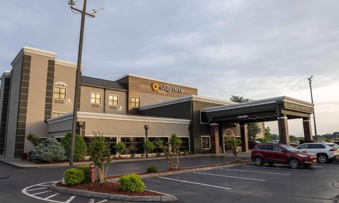 Knoxville Hotel | La Quinta by Wyndham Knoxville East
