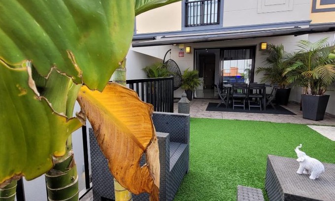 Santa Ursula House | La Quinta Estación