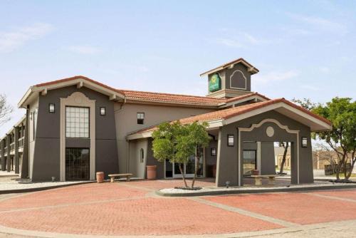 Northwest Los Angeles Heights Hotel | La Quinta Inn By Wyndham IH-10 West San Antonio TX