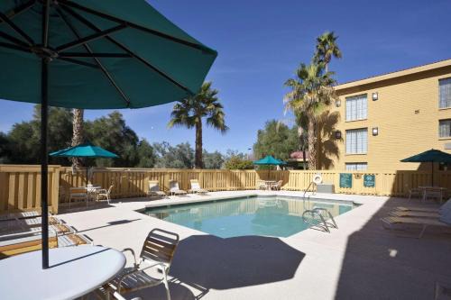Tempe Hotel | La Quinta Inn by Wyndham Phoenix Sky Harbor Airport
