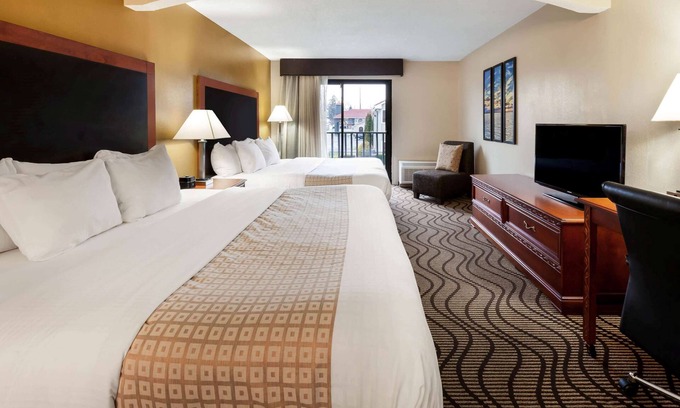 Sandusky South Hotel | La Quinta Inn by Wyndham Sandusky near Cedar Point