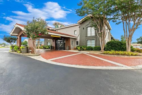 Huntsville Hotel | La Quinta Inn by Wyndham Huntsville Research Park
