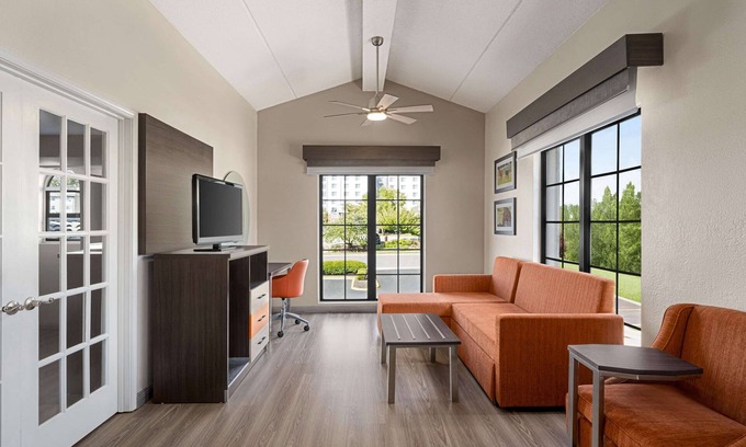 Lexington Hotel | La Quinta Inn Lexington/Horse Park