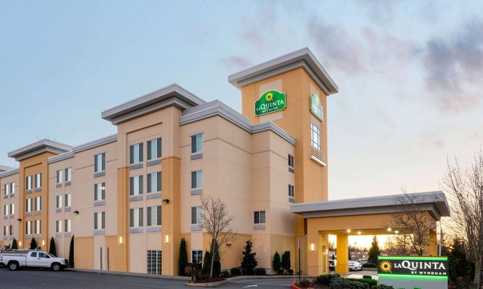 Guide Meridian Hotel | La Quinta Inn & Suites by Wyndham Bellingham
