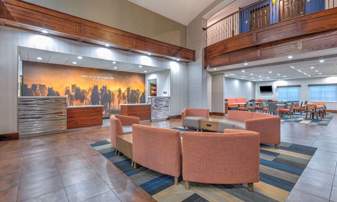 Richland Hills Hotel | La Quinta Inn & Suites by Wyndham Fort Worth NE Mall