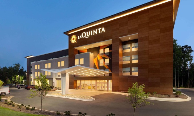 Rock Hill Hotel | La Quinta Inn & Suites by Wyndham Rock Hill