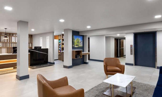 Bentonville - Fayetteville Hotel | La Quinta Inn & Suites by Wyndham Springdale