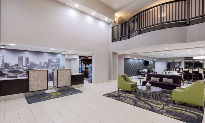 Town Center Hotel | La Quinta Inn & Suites by Wyndham Kennesaw