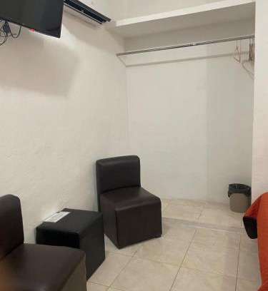 Huay-Pix House | La Quinta Perez