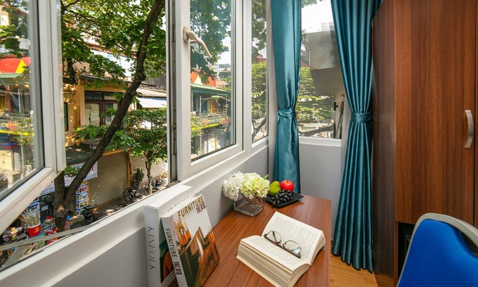 Hanoi Backpacker Quarter House | La Renta Center Hotel & Spa