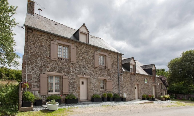 La Boussac House | La Roseraie - LA BOUSSAC