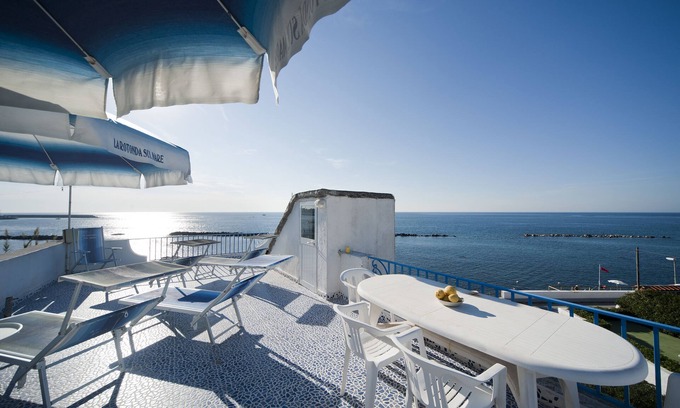 Forio Apartment | La Rotonda Sul Mare