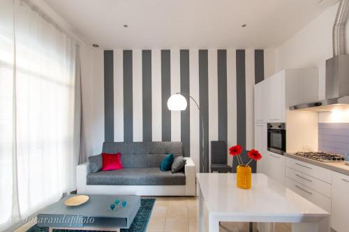 Pietrasanta Apartment | La Suite di Bonnes Vacances