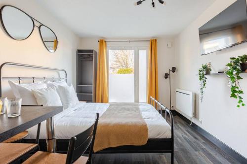 Illkirch-Graffenstaden Apartment | La Suite Factory, Parking et Tram