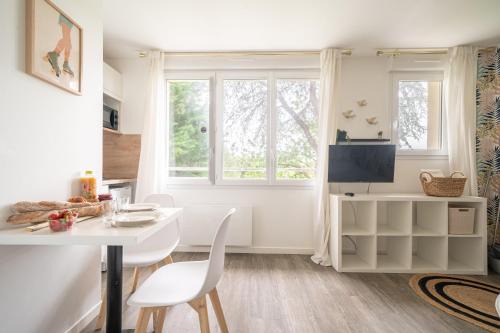 Saint-Nazaire Apartment | La Suite Le studio ANANAS vue sur jardin proche plages