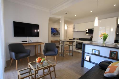 Vernier Apartment | La Suite Liberation