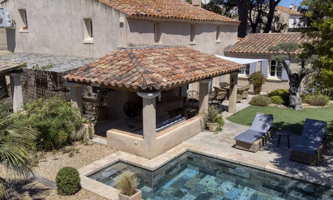 La Ciotat Ski Chalet | La Taurine. Beautiful luxury house, pool, AC