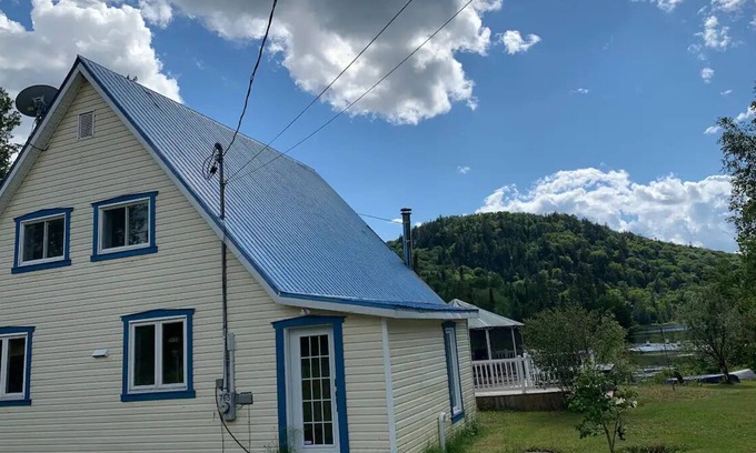 Riviere-a-Pierre Cabin | La Terrasse du Lac Castor