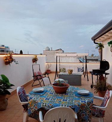 Santa Flavia Apartment | La Terrazza Solarium, in pieno centro 60m dalla stazione ferroviaria 700m dal mare