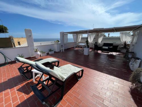 Santa Marinella House | La terrazza sul mare