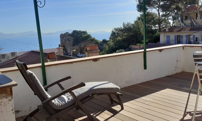 Ensues-la-Redonne House | La tortue: Exceptional sea views, swimming and hiking on site