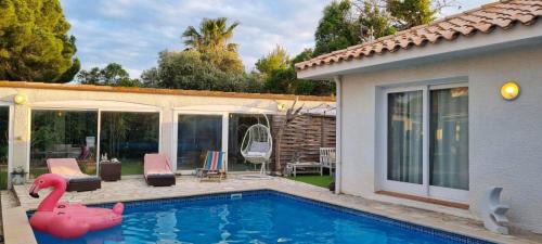 Saint-Hippolyte Villa | La Villa Azul