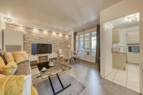 Serris Apartment | La vallée village centre Disneyland Paris
