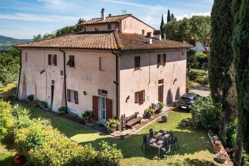 Ghizzano Apartment | La Valle Near San Gimignano, Volterra, Pisa
