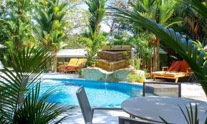 Manuel Antonio Hotel | La Vela Boutique Hotel