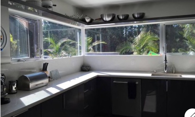 Sunset Park House | La vie en Rose Venice
